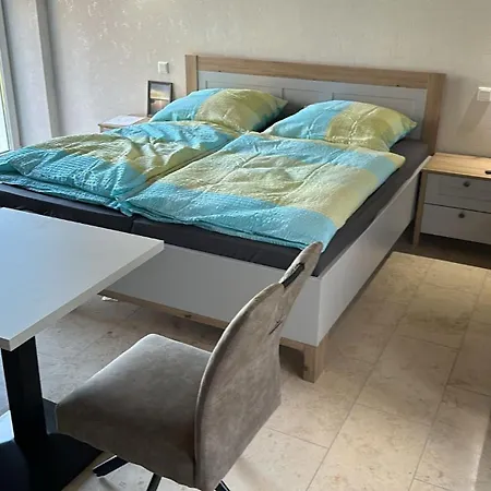 Appartamento Alte Baeckerei Hinterhaus Alte Baeckerei Am Flughafen - Messe *